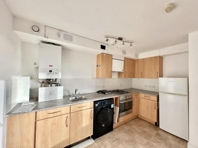 Flat for sale in London Borough of Hillingdon, Greater London