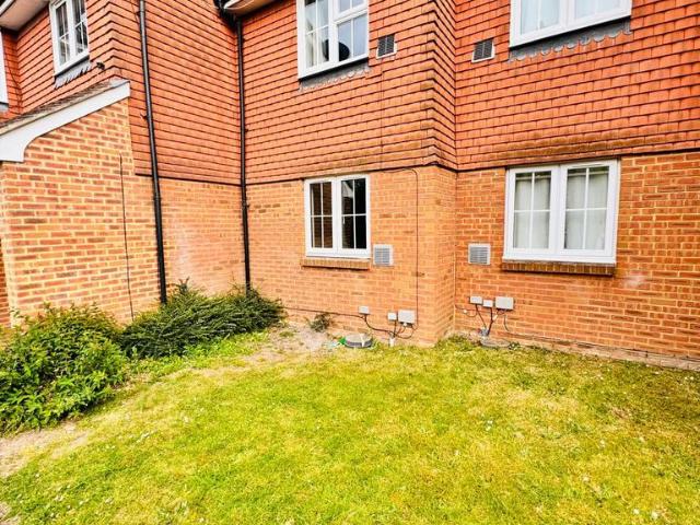 Flat for sale in Lower Halliford, Surrey