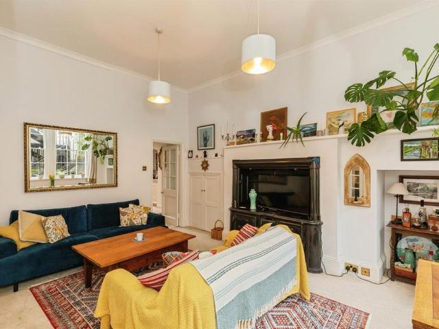Flat for sale in Grosvenor, Dulcote