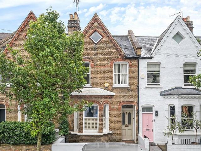 Flat for sale in Fulham, Greater London
