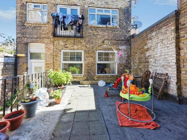 Flat for sale in East Cliff, Acol