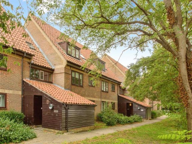 Flat for sale in Newmarket, West Suffolk
