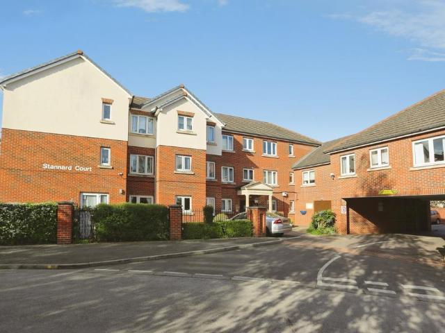 Flat for sale in London Borough of Lewisham, Greater London