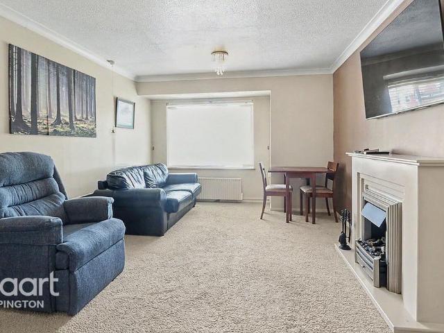 Flat for sale in St Paul's Cray, Greater London