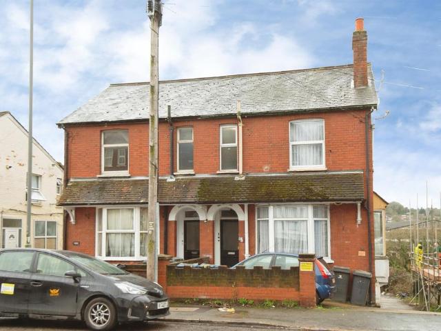 Flat for sale in Castlefield, Cressex