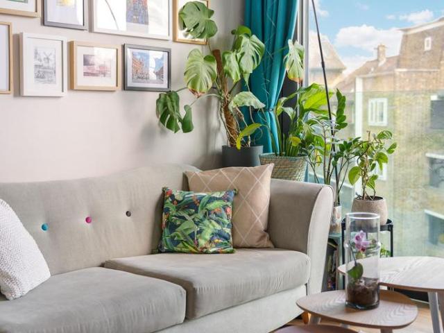 Flat for sale in South Lambeth, Greater London