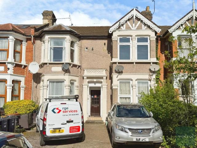 Flat for sale in Gants Hill, Isle Of Man