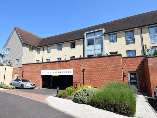 Flat for sale in Amesbury