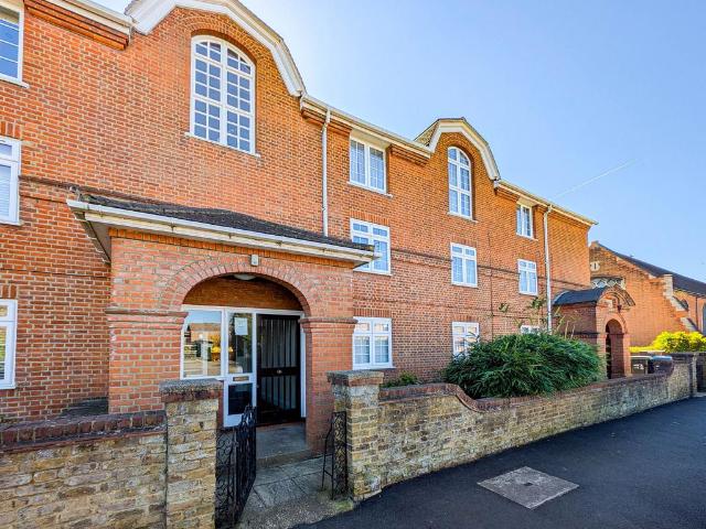 Flat for sale in London Borough of Merton, Greater London