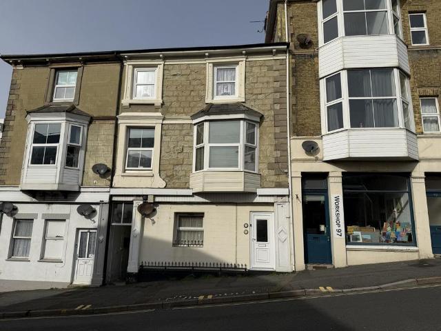 Flat for sale in Cowlease, Ventnor