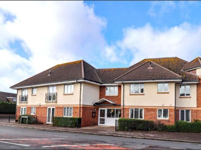 Flat for sale in Spring Vale, Hampshire