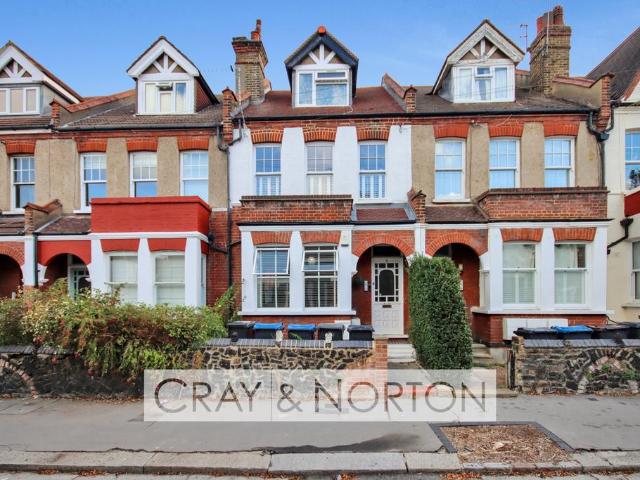 Flat for sale in London Borough of Croydon, Greater London