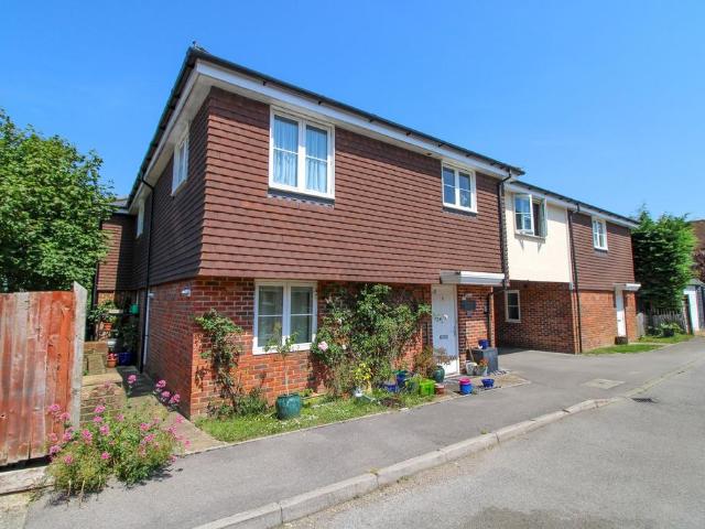 Flat for sale in World's End, Perryfields