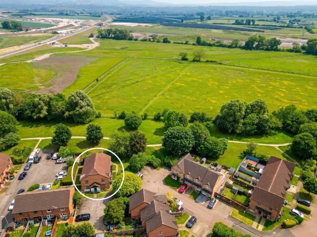 Flat for sale in Stoke Mandeville, Buckinghamshire