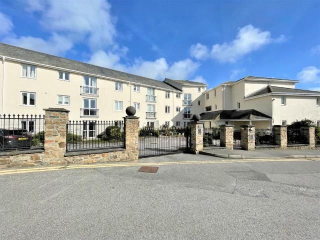 Flat for sale in Wherrytown, Penzance