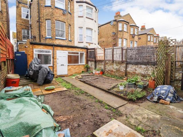 Flat for sale in Cliftonville West, Acol