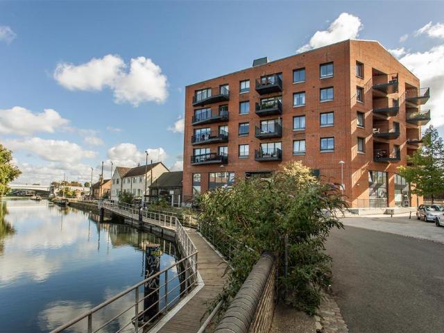 Flat for sale in Bromley-by-Bow, Poplar Grove