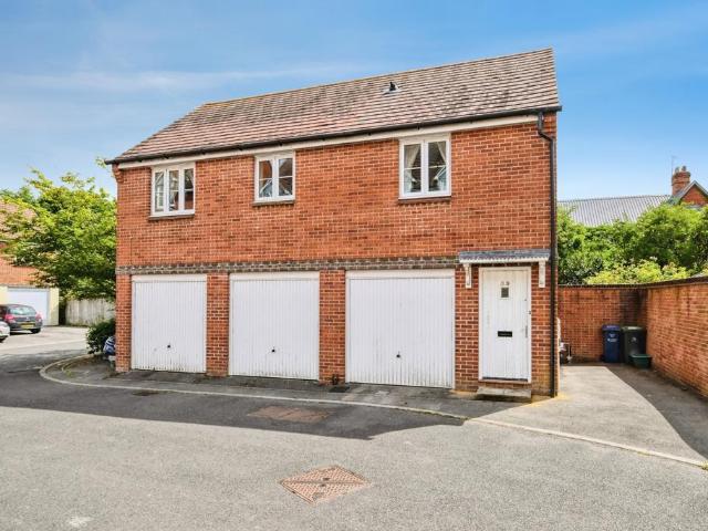 Flat for sale in Lodbourne, Lamyatt