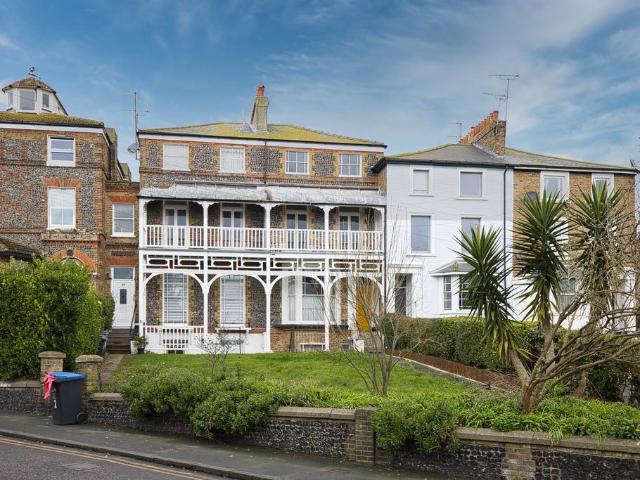 Flat for sale in Dumpton Gap, Acol