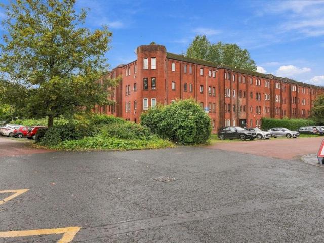 Flat for sale in Woodside, Glasgow