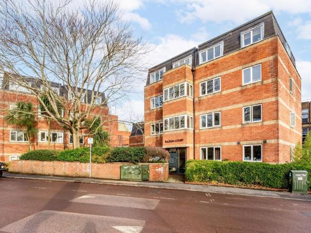 Flat for sale in Lakenham, East Bank