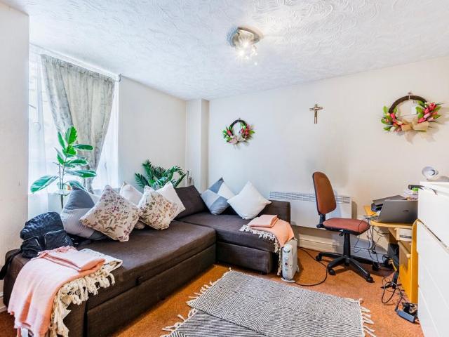 Flat for sale in Haddon, East Midlands