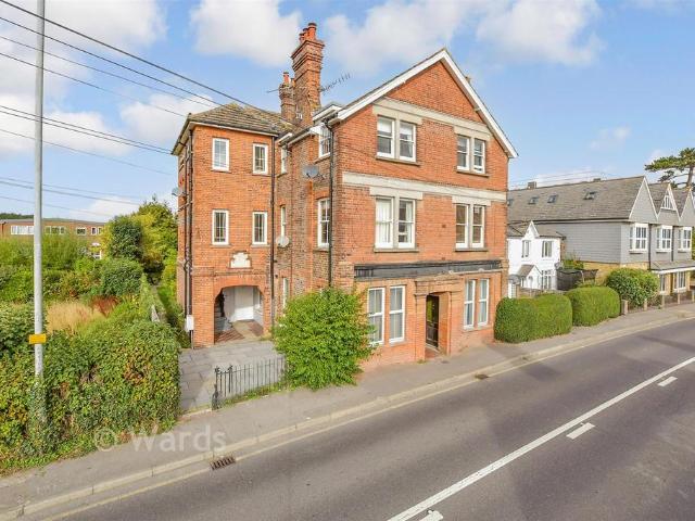 Flat for sale in Sandown Park, Kent