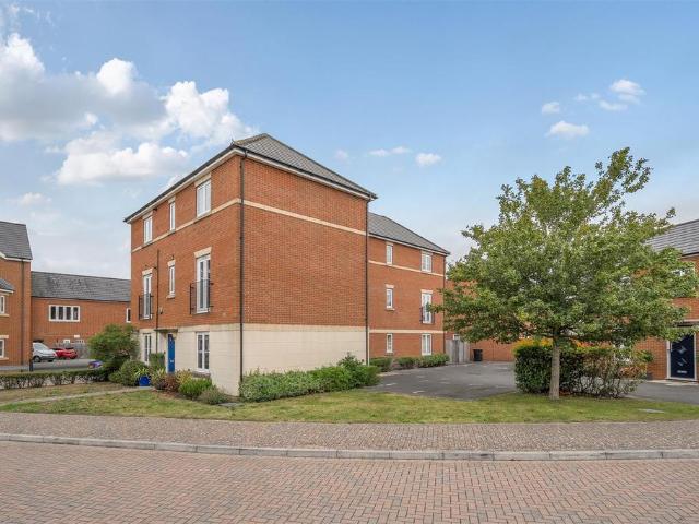 Flat for sale in Devizes, Wiltshire