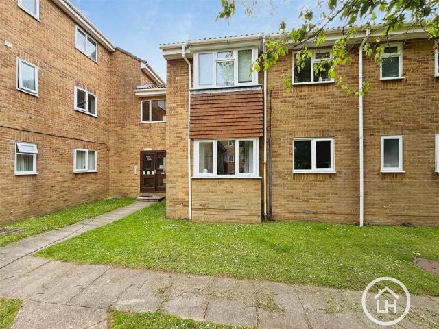 Flat for sale in Farthing Corner, Gillingham