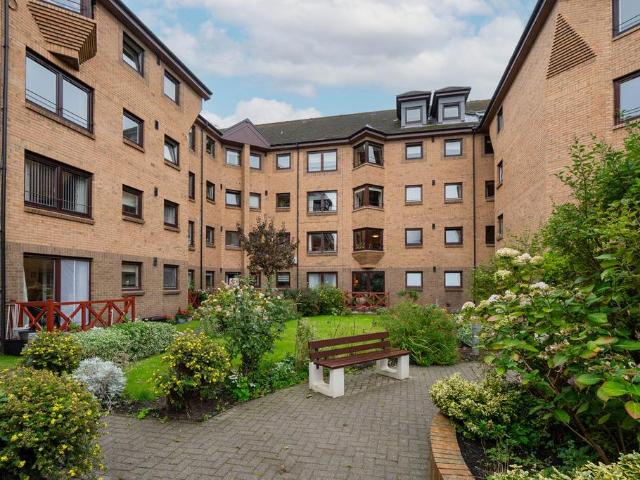 Flat for sale in Comely Bank, City of Edinburgh