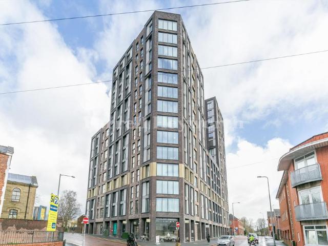 Flat for sale in Penwortham, Firbank