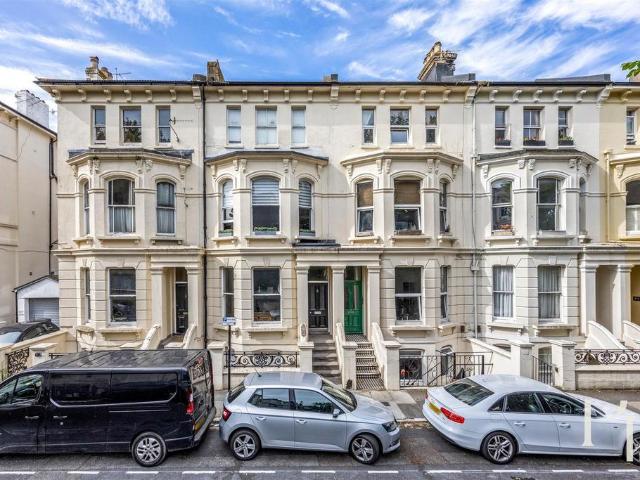 Flat for sale in Round Hill, Brighton & Hove