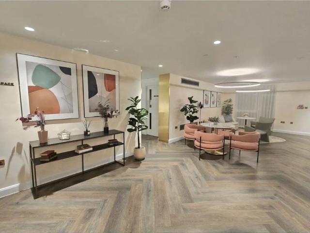 Flat for sale in Canning Town, Greater London