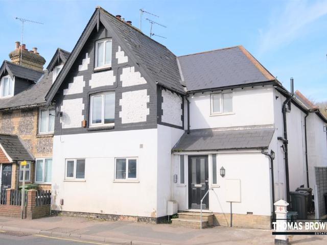 Flat for sale in Green Street Green, Greater London