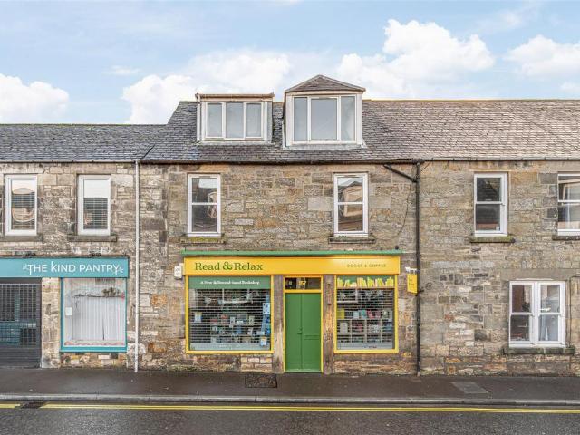 Flat for sale in Kinross, Scotland