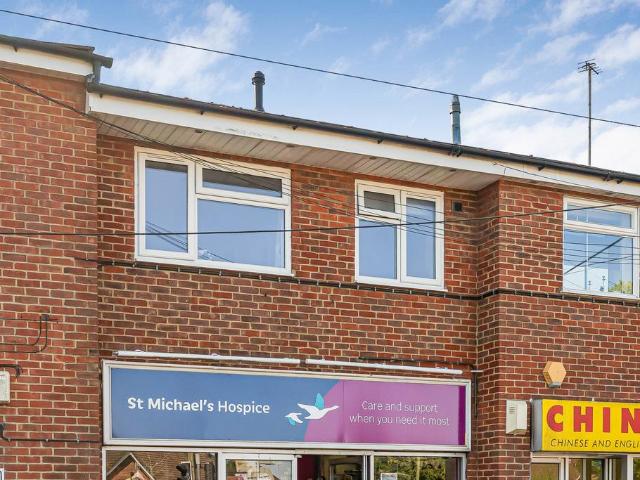 Flat for sale in Bolton Low Houses, Hampshire