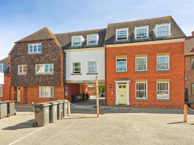 Flat for sale in St. Mildred's, The Bridge