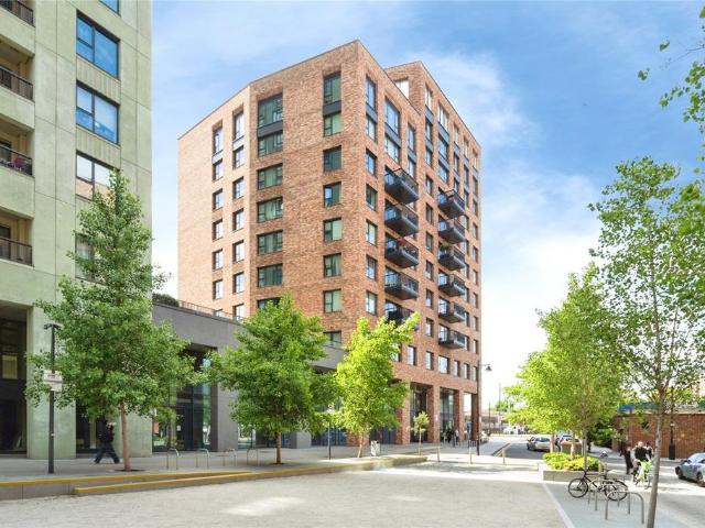 Flat for sale in Bromley-by-Bow, Greater London