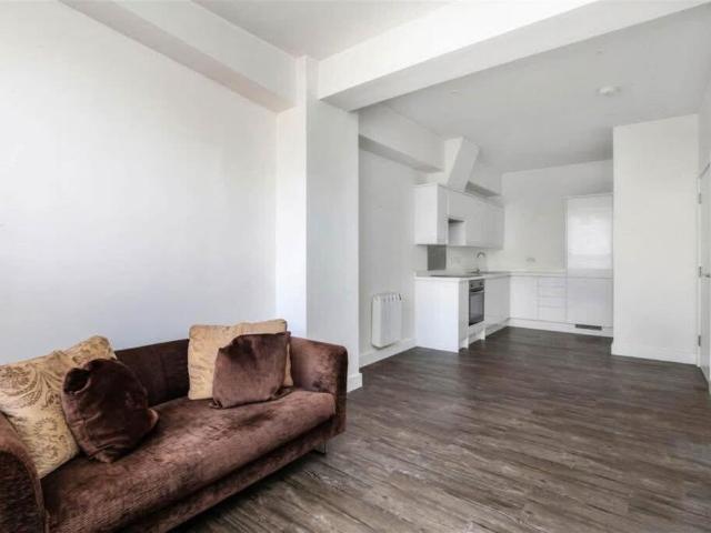 Flat for sale in West Worthing, Worthing