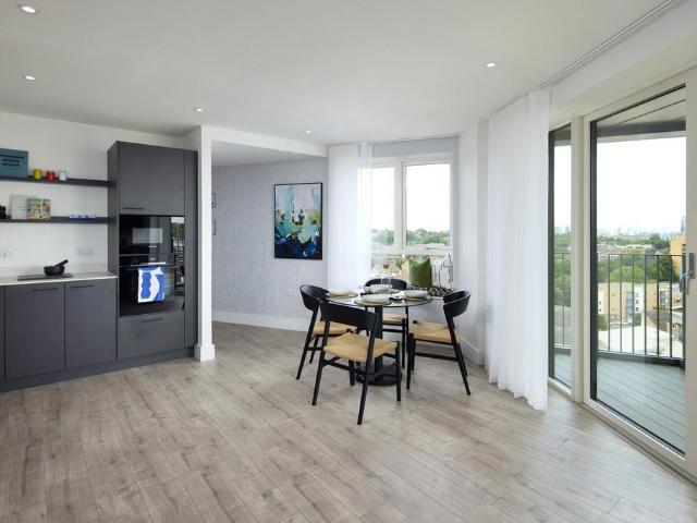 Flat for sale in London Borough of Lewisham, Ladywell