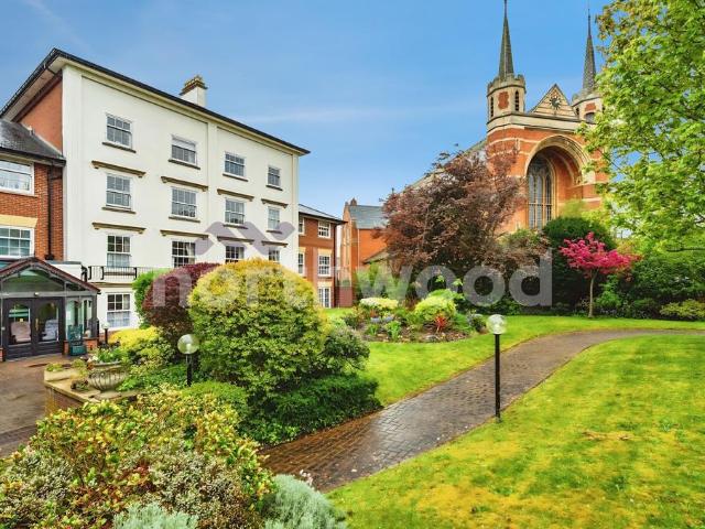 Flat for sale in Barbourne, Worcestershire