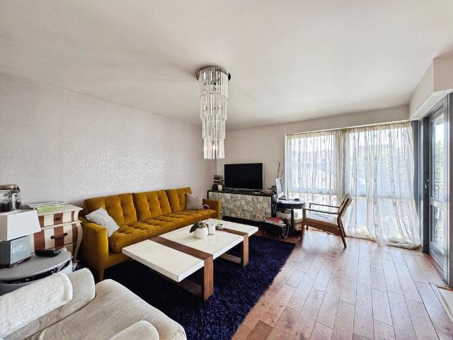 Flat for sale in Colindale, Greater London