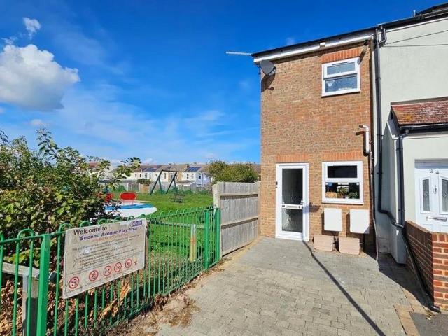 Flat for sale in Rushenden, Oad Street