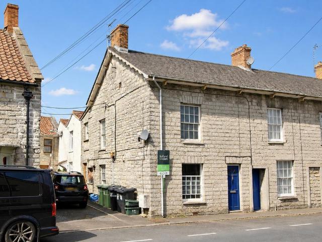 Flat for sale in Street, Somerset
