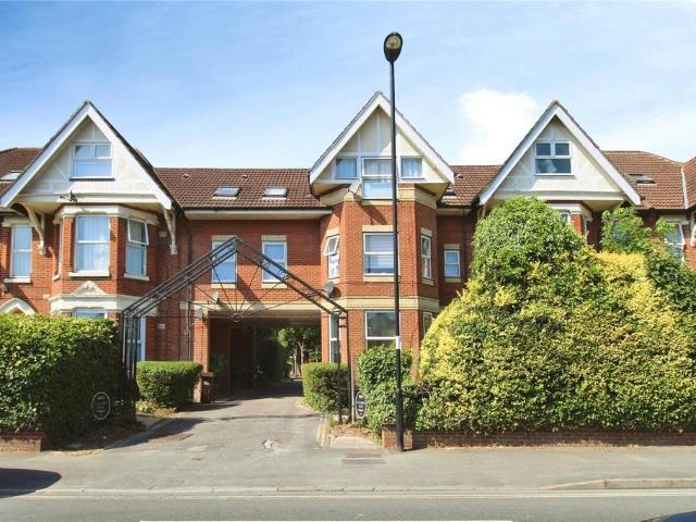 Flat for sale in Hill, City Of Southampton