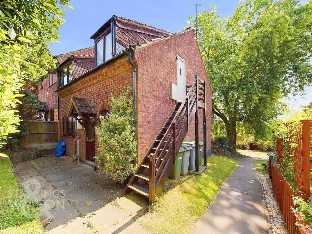 Flat for sale in Crostwick, Norfolk