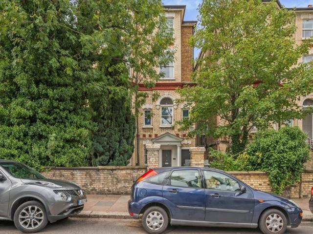 Flat for sale in Belsize Park, Primrose Hill