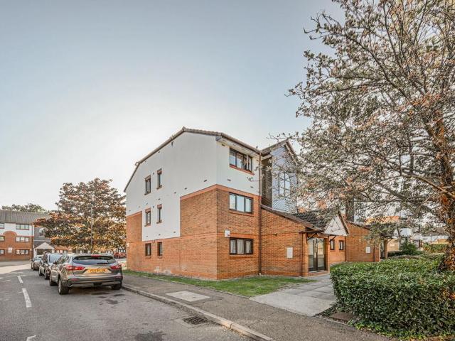 Flat for sale in London Borough of Enfield, Greater London