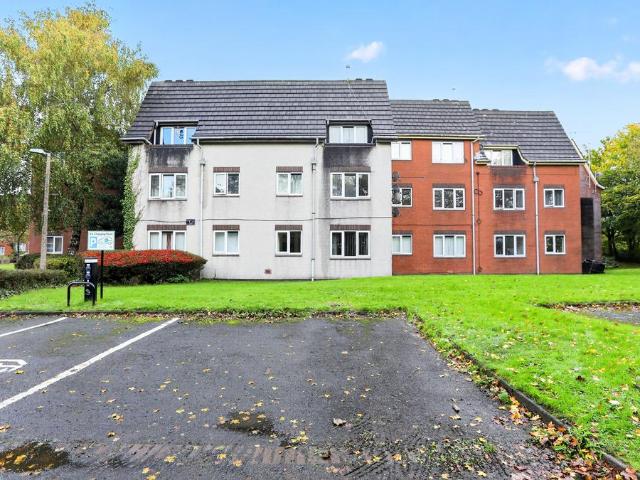 Flat for sale in Fulwood, Preston