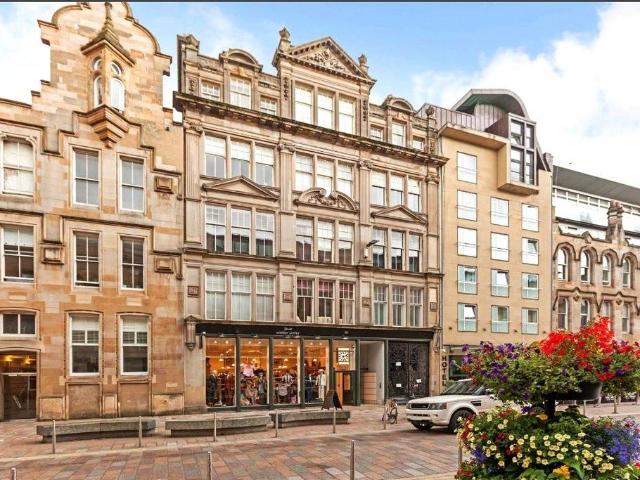 Flat for sale in Merchant City, Scotland